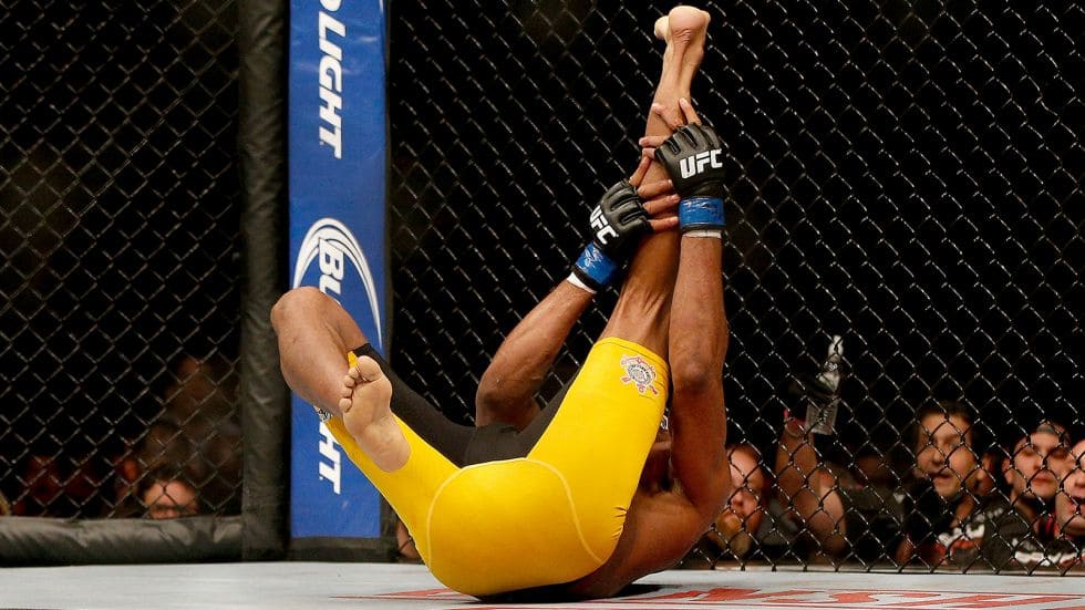 123013-ufc-168-anderson-silva-breaks-leg-dc-pi-cq-vadapt-980-high-54
