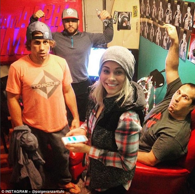 2F08826F00000578-3344862-VanZant_centre_with_Team_Alpha_Male_leader_Uriah_Faber_left_who_-a-12_1449169232794