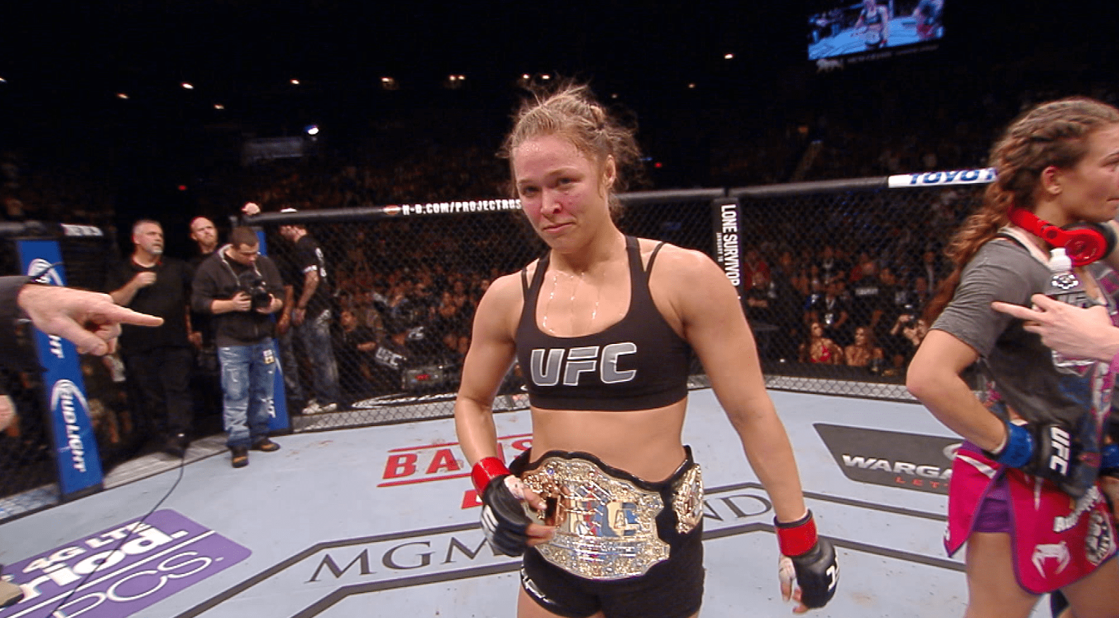 168-Rousey-with-Belt