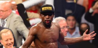 Floyd Mayweather Offers Conor McGregor $15 Million