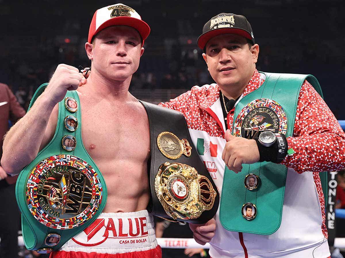 Boxing: Saul Alvarez overpowers Callum Smith to claim two world titles |  Boxing News - Times of India