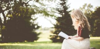 How to Meet Women and Where to Find Like-Minded Souls woman sitting while reading book