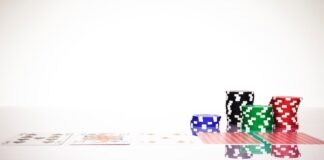 Avoid These 7 Habits to Win Big in Online Casinos poker chips